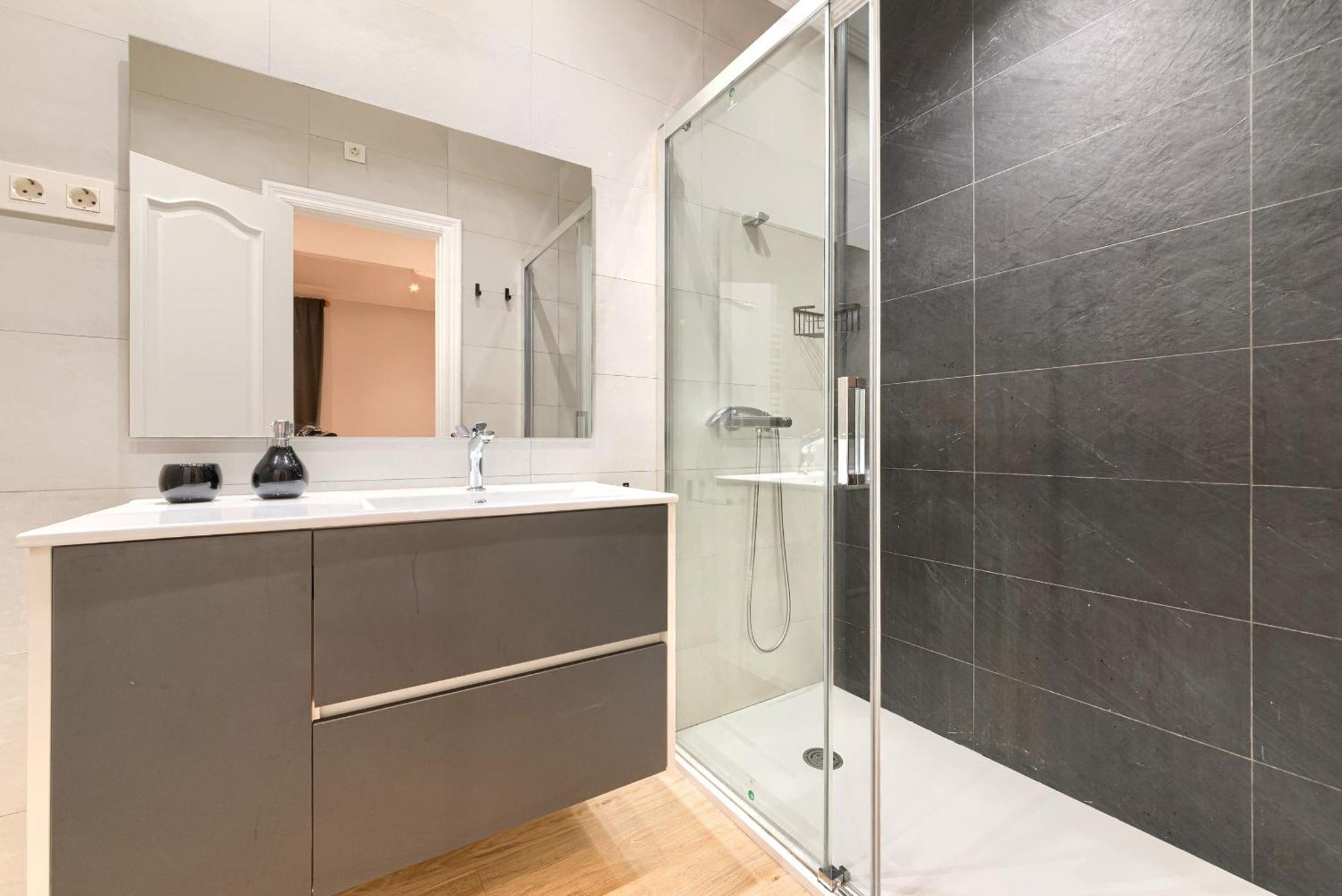 Encantadora Vivienda Turistica A Orillas De La Ria Bilbao Bagian luar foto